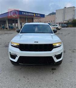 جیپ گراند شیرۆکی